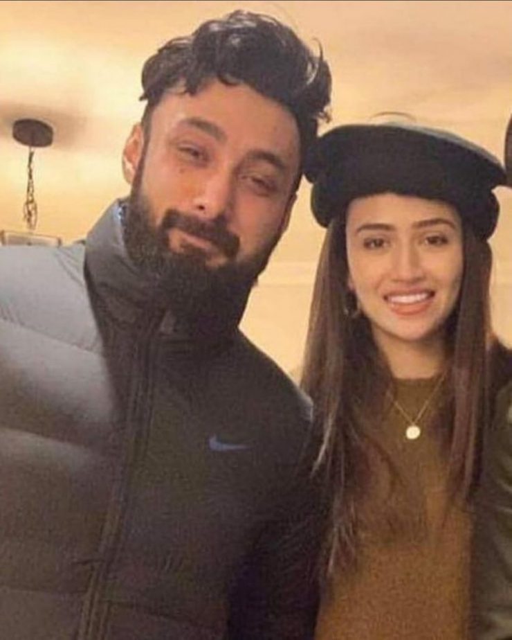 Celebrities Congratulated Newly Married Sana Javed And Umair Jaswal 74