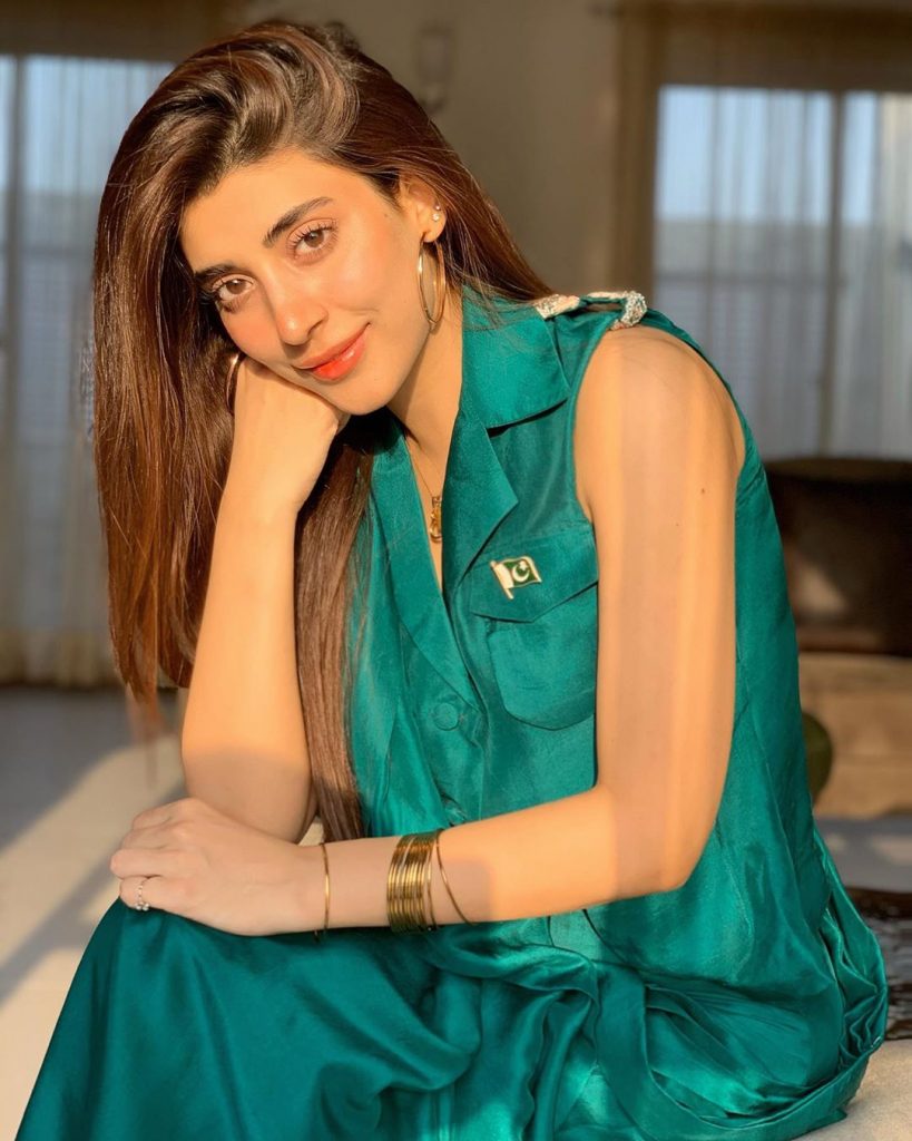 Urwa Shared A Hilarious Incident With Imran Ashraf From The Set Of Mushk