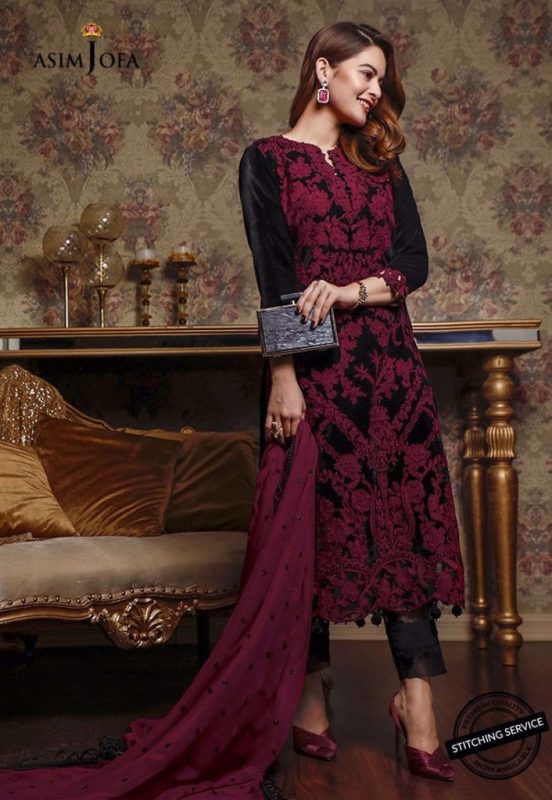 Minal Khan For Asim Jofa Latest Pakistani Velvet Dresses