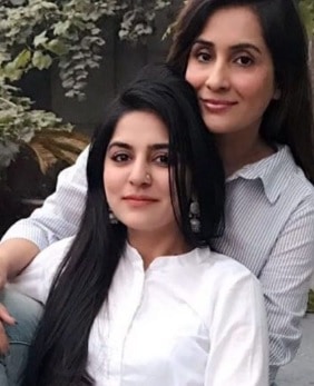 25 Adorable Photos Of Sanam Baloch With Her Sisters