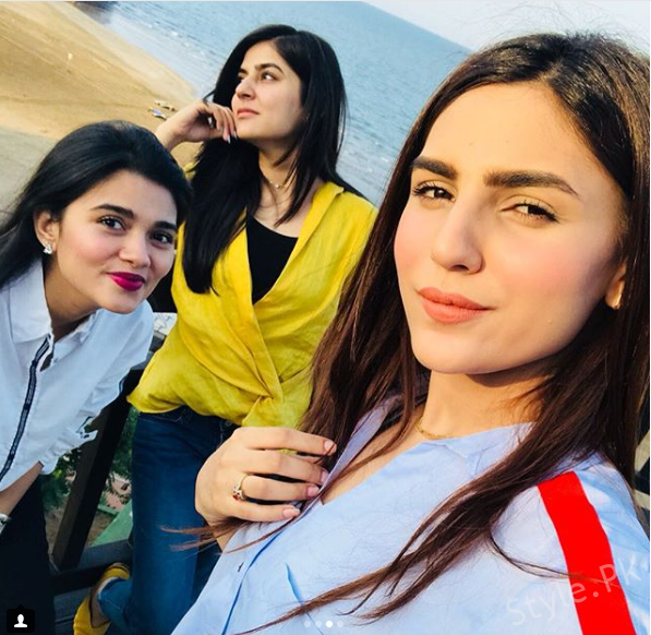 25 Adorable Photos Of Sanam Baloch With Her Sisters