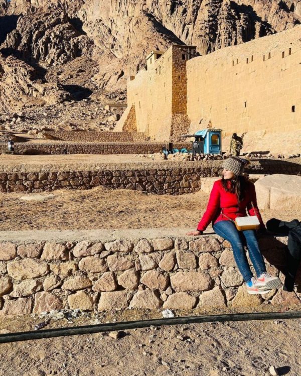 Minal Khan Shared Beautiful Pics of Trekking at Egypt
