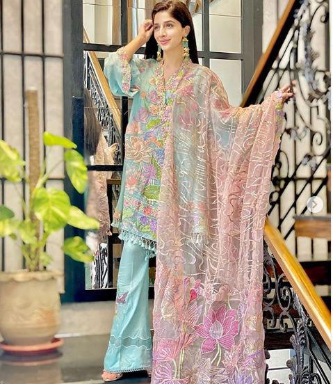 Mawra Has a Perfect Style Guide For Pakistani Casual Wear