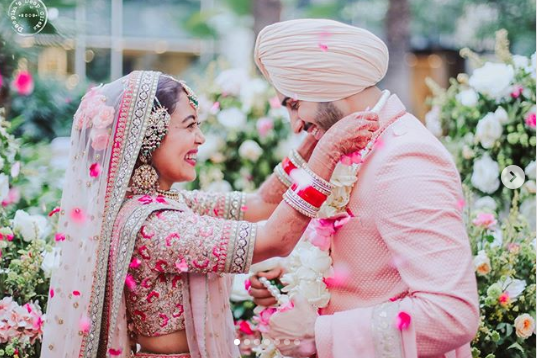 Singer Neha Kakkar Shares Mesmerising Wedding Pictures