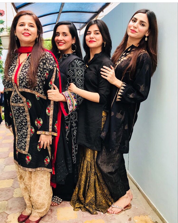 25 Adorable Photos Of Sanam Baloch With Her Sisters