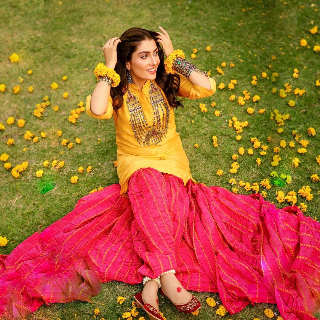 Ayeza Khan Photo Shoot for TJK Designs