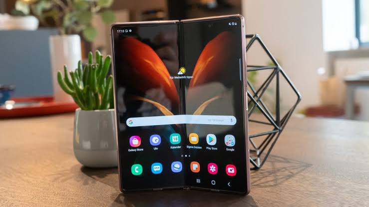 Samsung Galaxy Z Fold 3 Price in Pakistan and Specifications