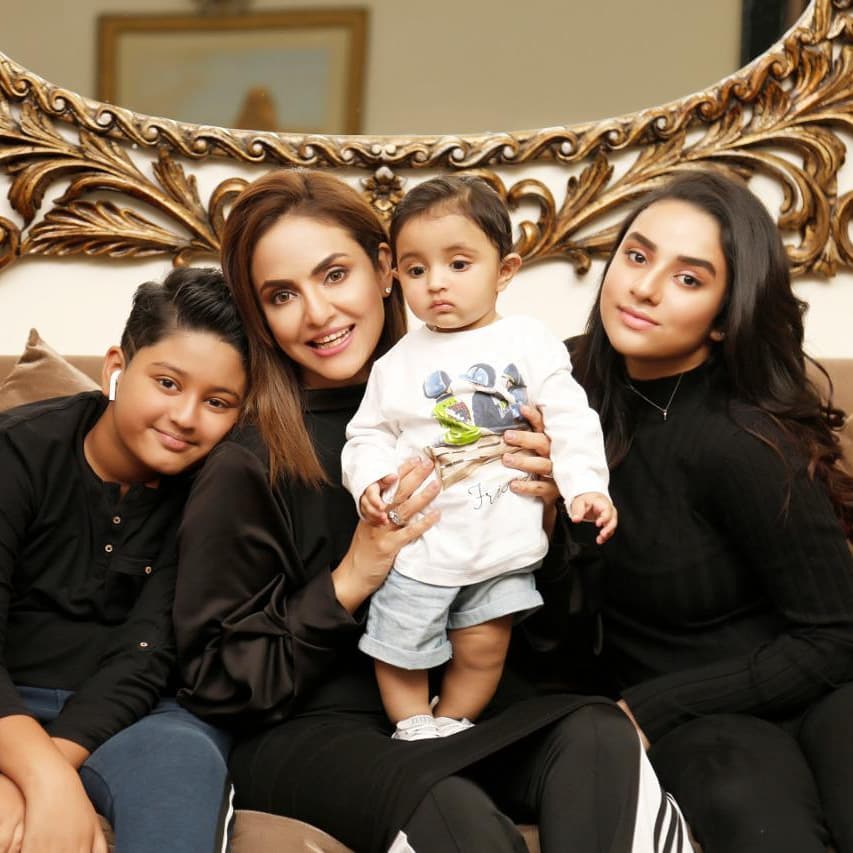 Nadia Khan Interviews Her Daughter 5