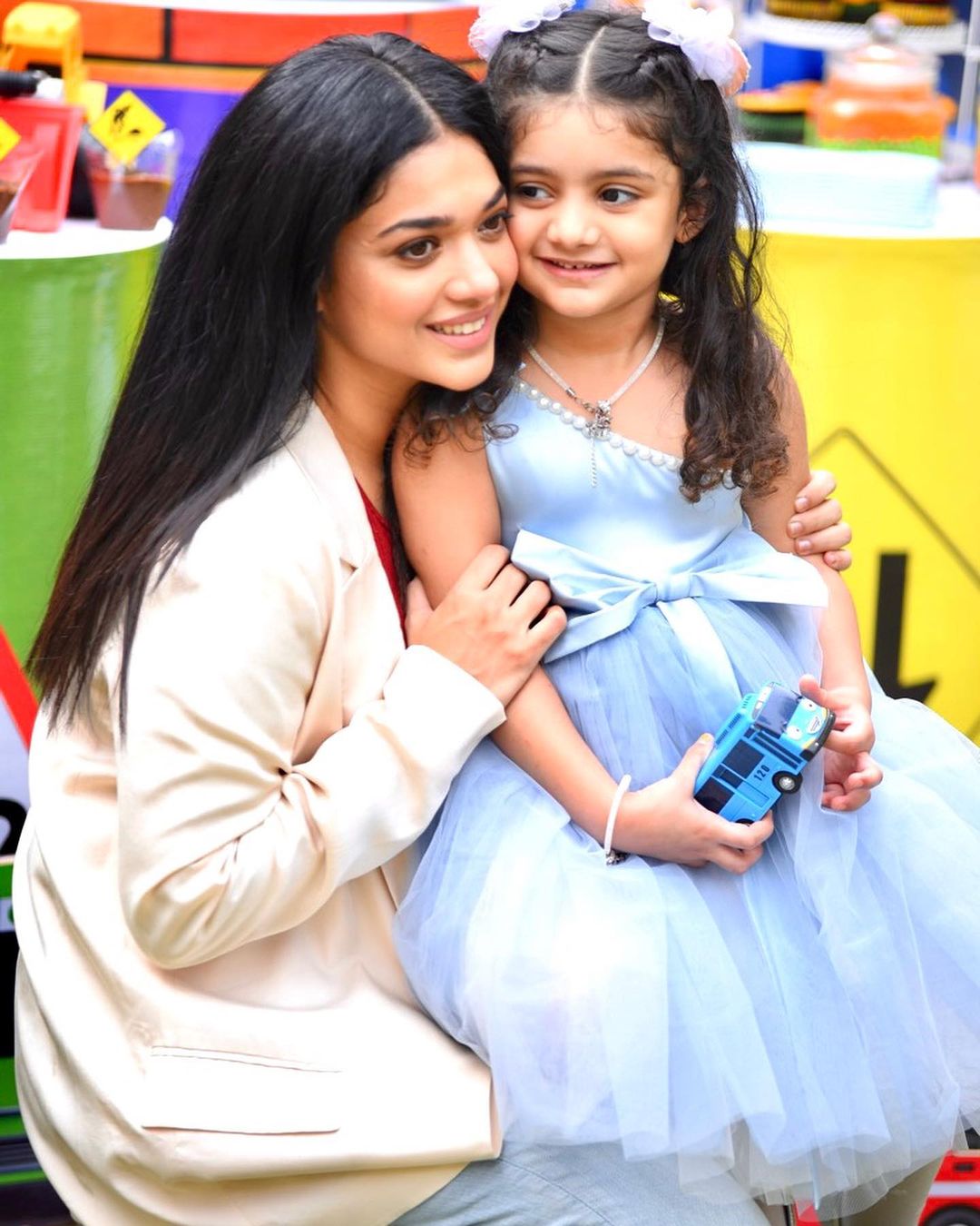 Sanam Jung Daughter 4th Birthday - Cute Pictures