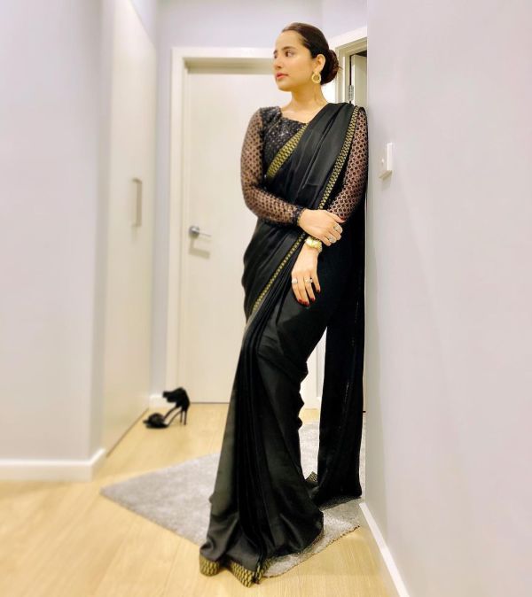 Actress Saniya Shamshad Latest Pictures