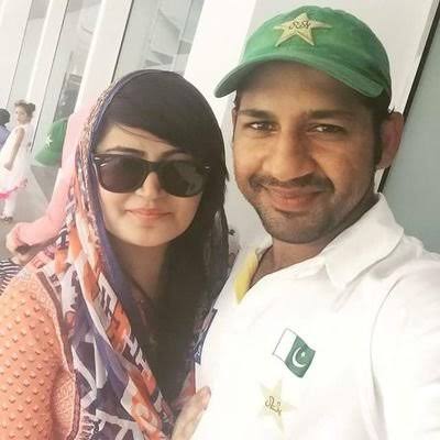 Sarfaraz Ahmed Wife | 10 Beautiful Pictures