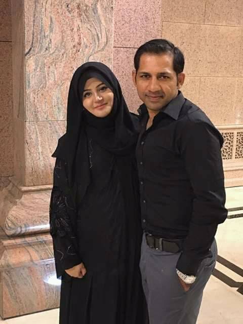 Sarfaraz Ahmed Wife | 10 Beautiful Pictures