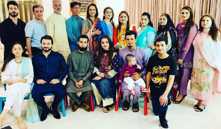 Saba Faisal Family - 20 Beautiful Pictures