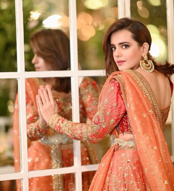 Sumbul Iqbal Stunning In Pakistani Bridal Dress