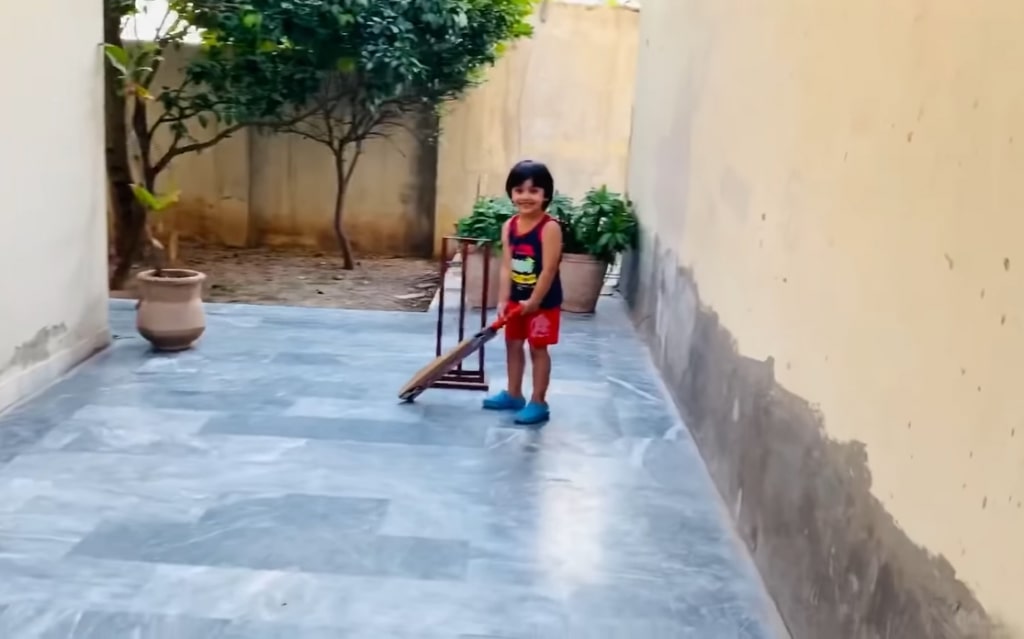 Uroosa Qureshi and Bilal Qureshi with their Son