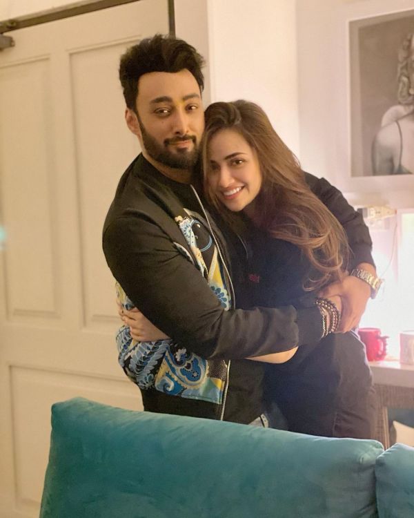 Sana Javed Wishes Umair On Birthday Romantic Picture
