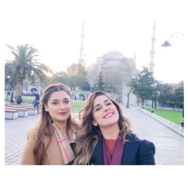 Have You Seen Kubra Khan’s Drop Dead Gorgeous Sister?