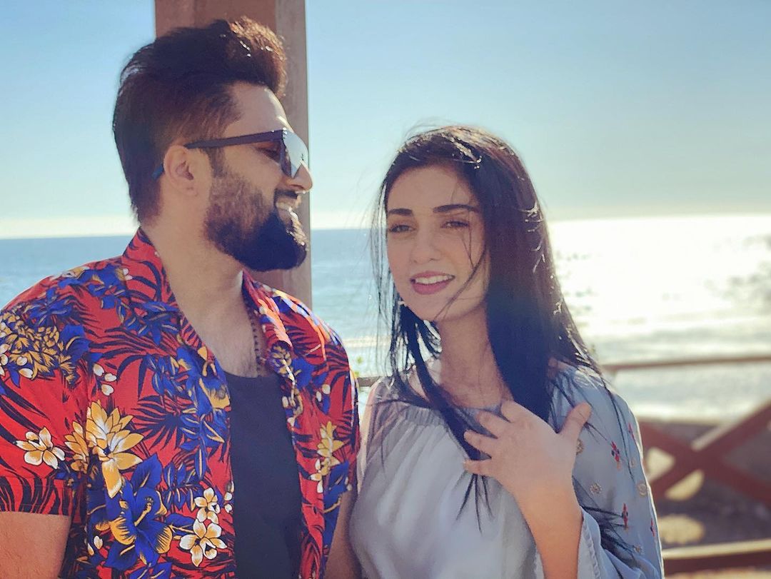 Sarah Khan and Falak Shabbir Beautiful Pictures from Beach