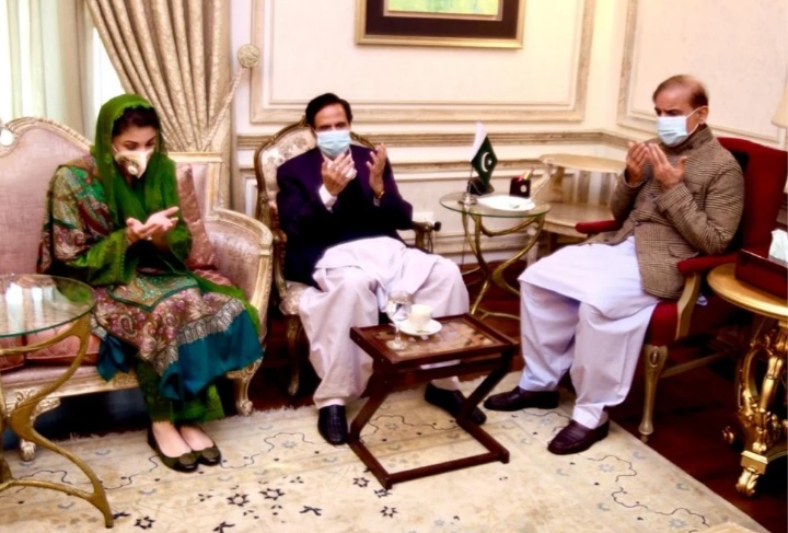 Chaudhry Pervez Elahi met with Shahbaz Sharif