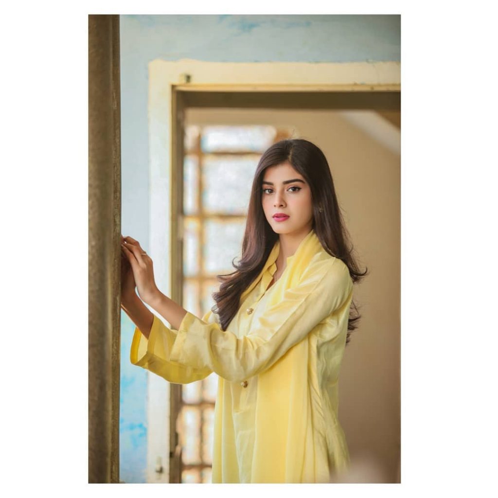 Beautiful Photos of Zainab Shabir In a Yellow Dresses