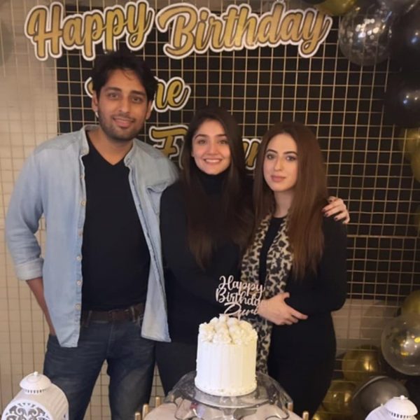 Dur-e-Fishan Celebrates Her Birthday With Her Co-Stars Friends