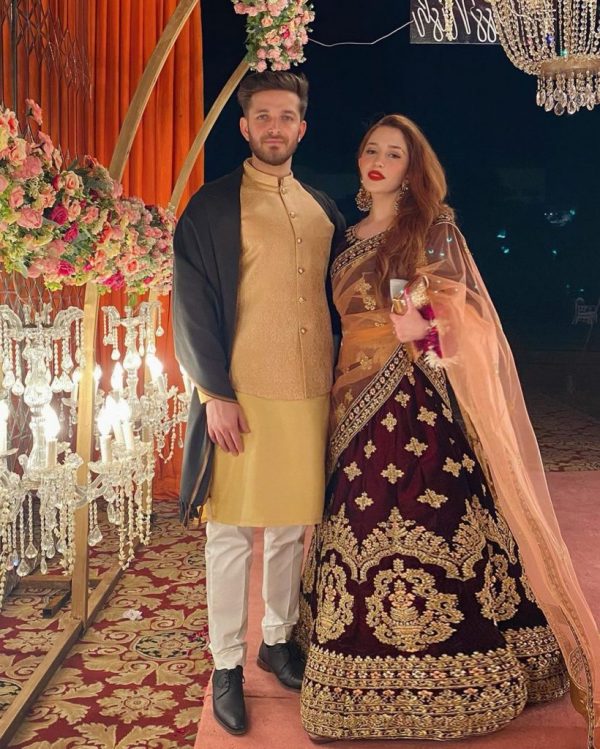 New Pictures of Fiza Khawar with Husband After Wedding