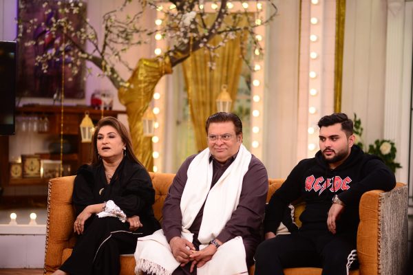 Actor Shabbir Jan with his Wife, Daughter and Son in Good Morning Pakistan