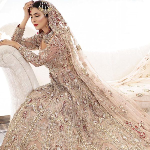 Areeba Habib Latest Bridal Photoshoot