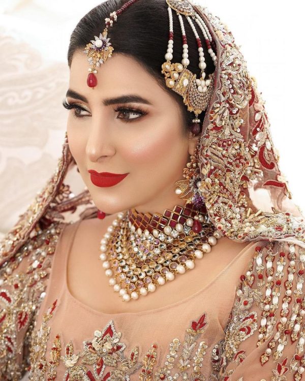 Areeba Habib Latest Bridal Photoshoot