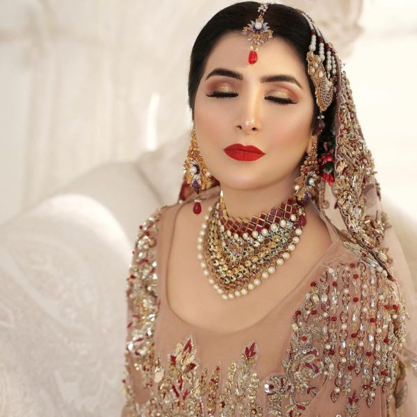 Areeba Habib Latest Bridal Photoshoot