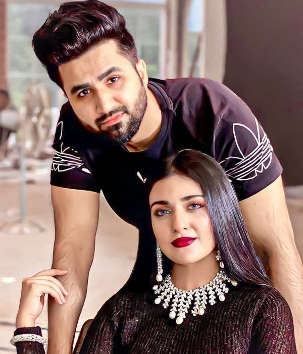 Beautiful Couple Sarah Khan and Falak Shabir Latest Clicks