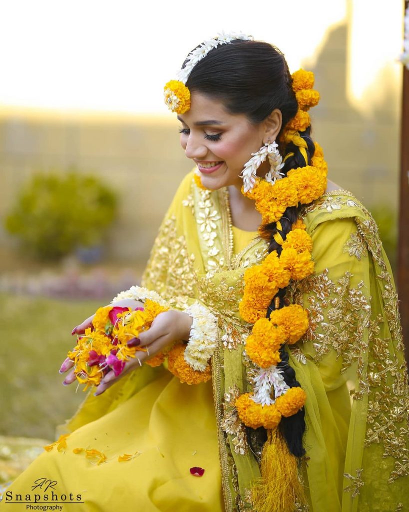 Kiran Ashfaq Shines Bright In Gorgeous Mehndi Ensemble