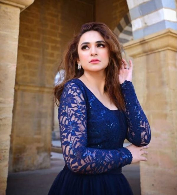 Yumna Zaidi Enchants Fans in a Fairytale Shoot