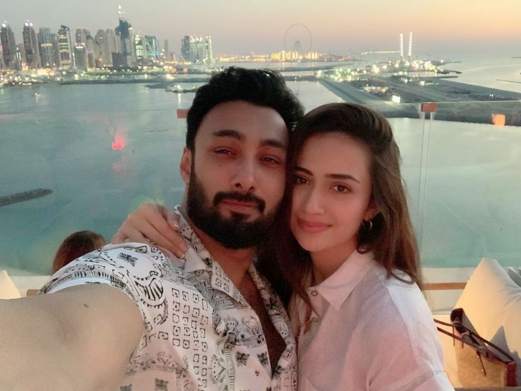 Latest Lovely Pictures of Sana Javed and Umair Jaswal