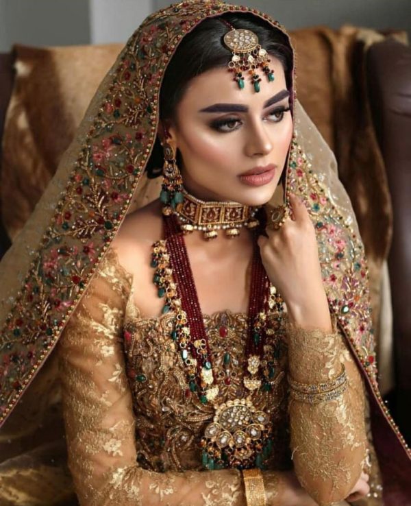 Sadaf Kanwal Shows Royalty In Her Latest Bridal Shoot