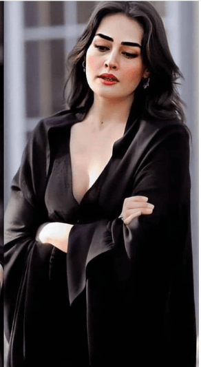 EsraBilgic Halima Sultan Looks Extremely Gorgeous In Black