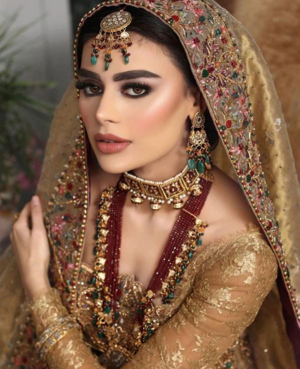 Sadaf Kanwal Shows Royalty In Her Latest Bridal Shoot