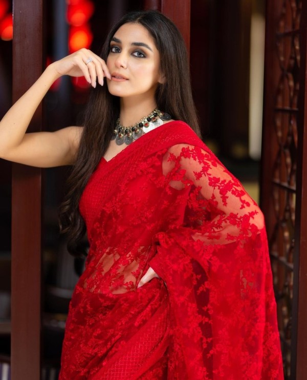 Maya Ali Looks Vibrant & Serves Killer Looks in a Red Saree