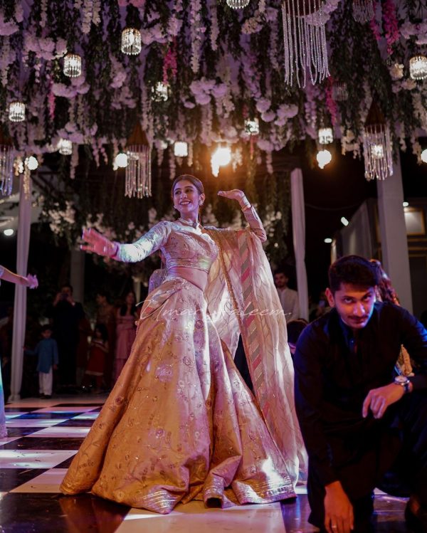 Syra Yousaf Spotted at a Recent Friends Wedding – Pictures & Videos