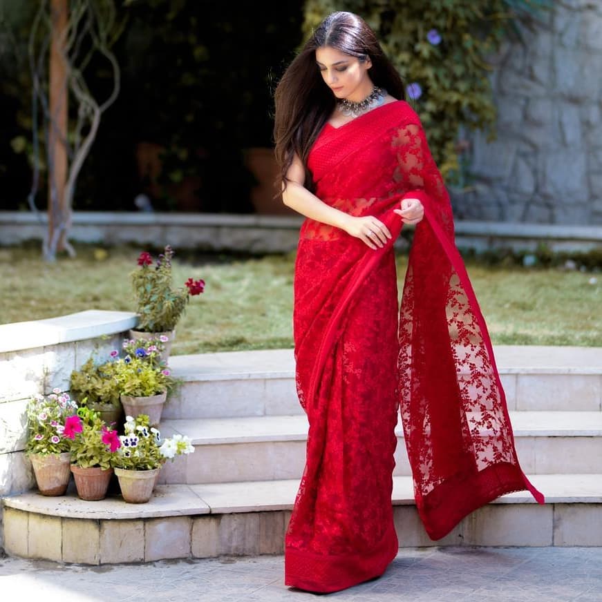 Maya Ali Looks Vibrant In Gorgeous Red Saree By Faiza Saqlain