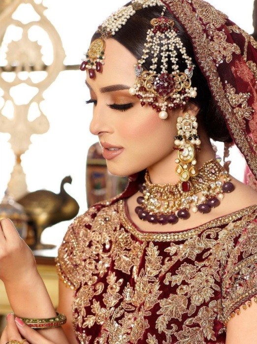 Nimra Khan Dazzles Fans With Her Bridal Shoot