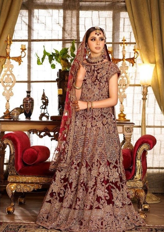 Nimra Khan Dazzles Fans With Her Bridal Shoot