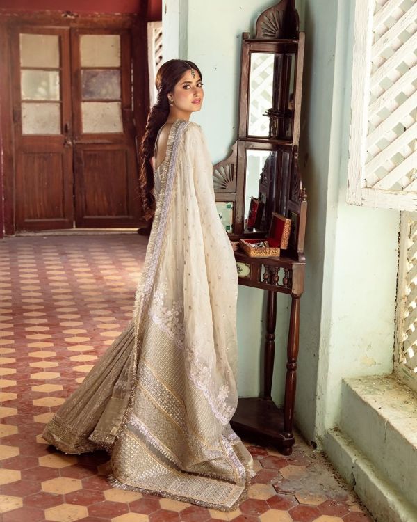 Sajal Aly New Photos Will Leave You Awestruck