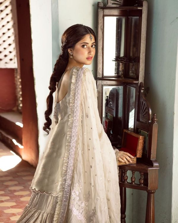 Sajal Aly New Photos Will Leave You Awestruck