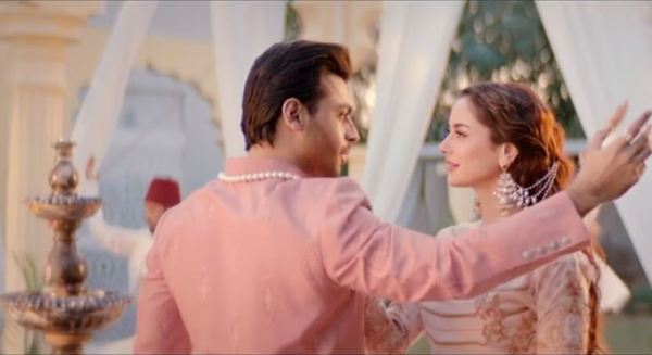 Dimple Queen Hania Aamir and Farhan Saeed Pair Up