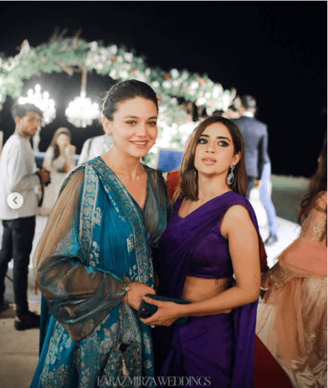 Zara Noor Abbas pregnant with her First Child show her Bump