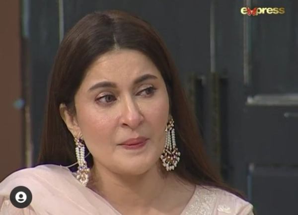 Shaista Lodhi Got Emotional During Live Transmission