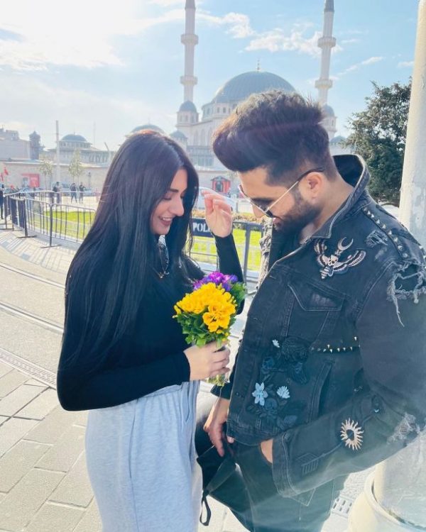 Sarah Khan and Falak Shabbir Beautiful Pictures from Istanbul Turkey