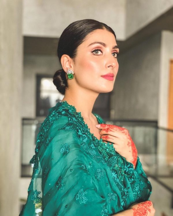 Ayeza Khan Resurfaced Old Clip Leaves Netizens in Shock