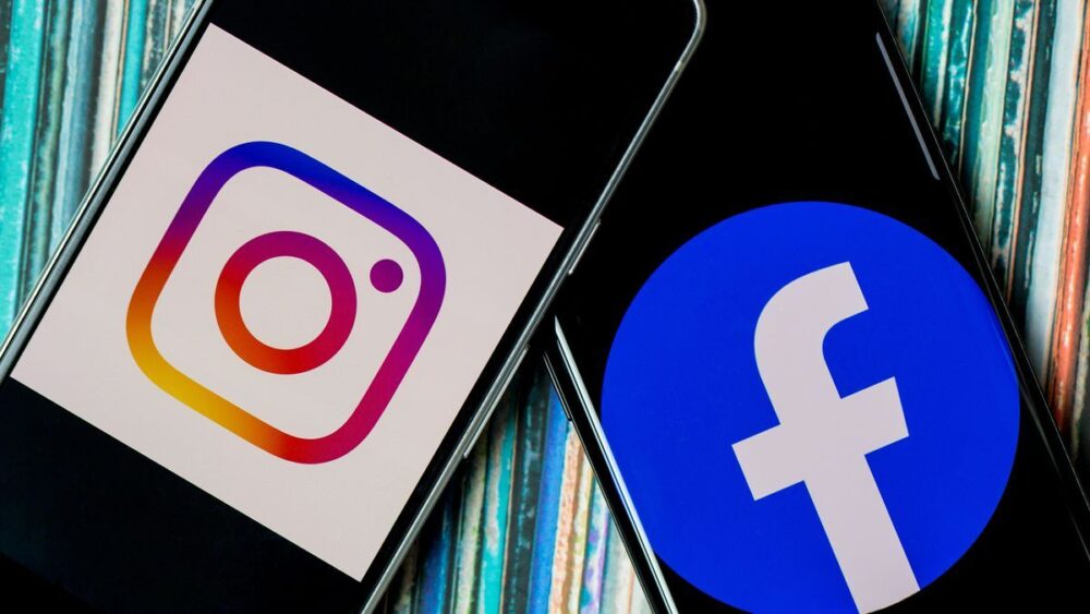 Facebook and Instagram Warn iPhone Customers to Portion Deepest Details or Face Penalties
